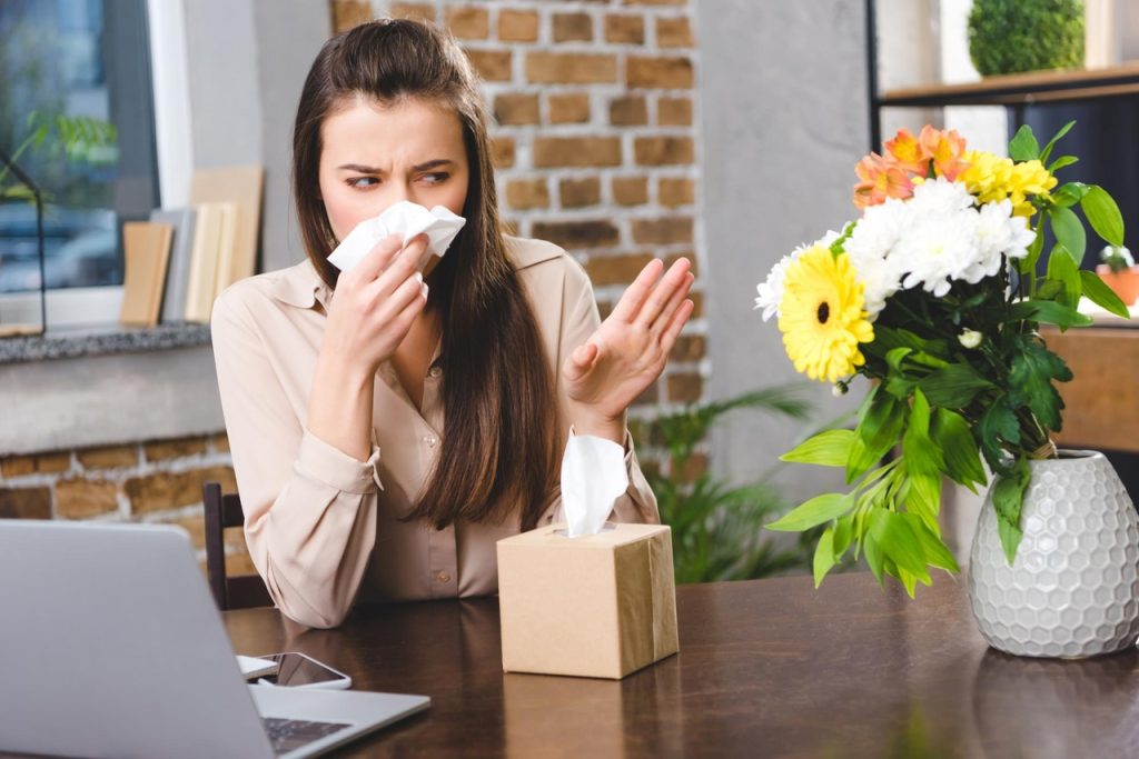 These are natural supplements that can help you manage your spring allergies.